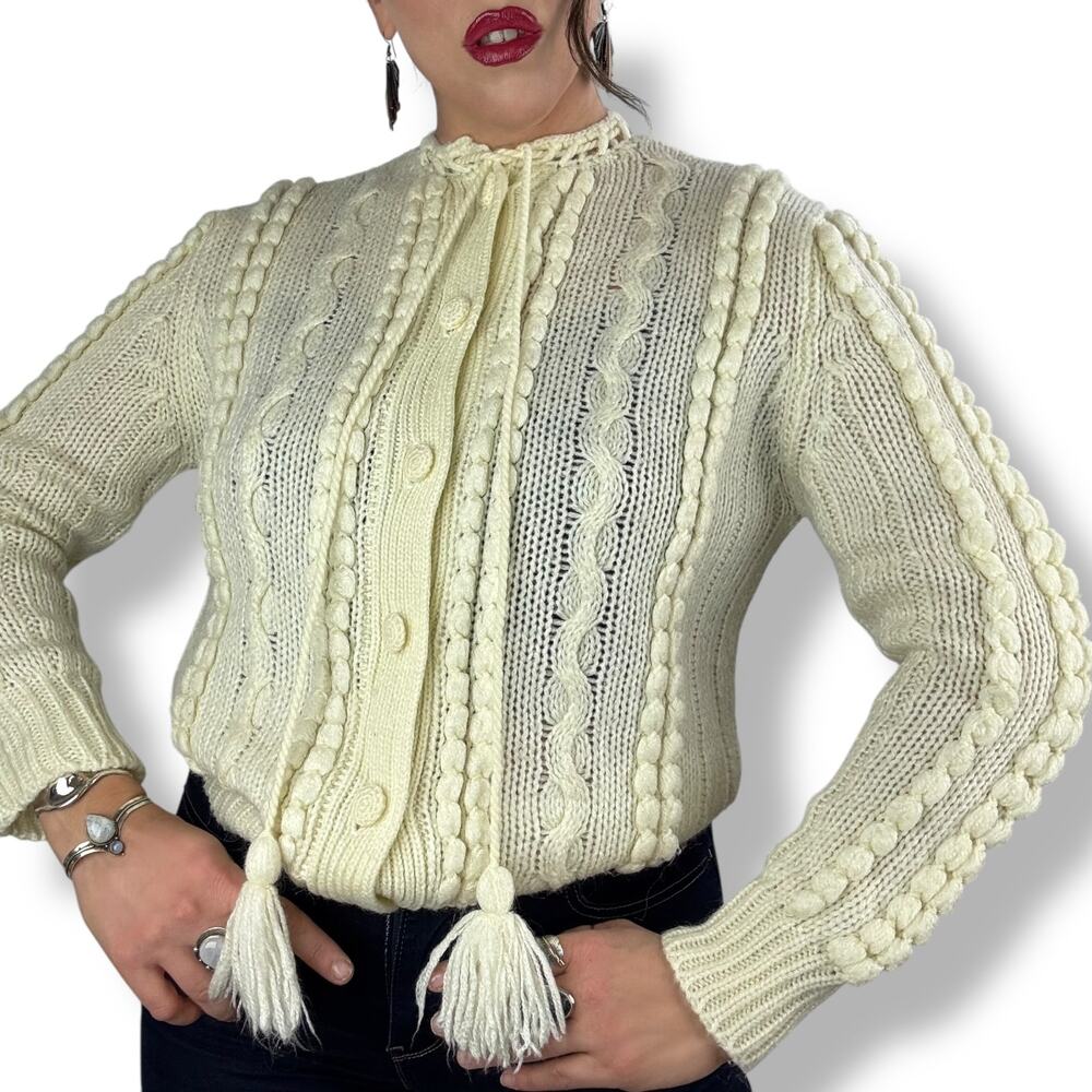 1970's cream cable knit cardigan with tassels - Picture 16 of 17